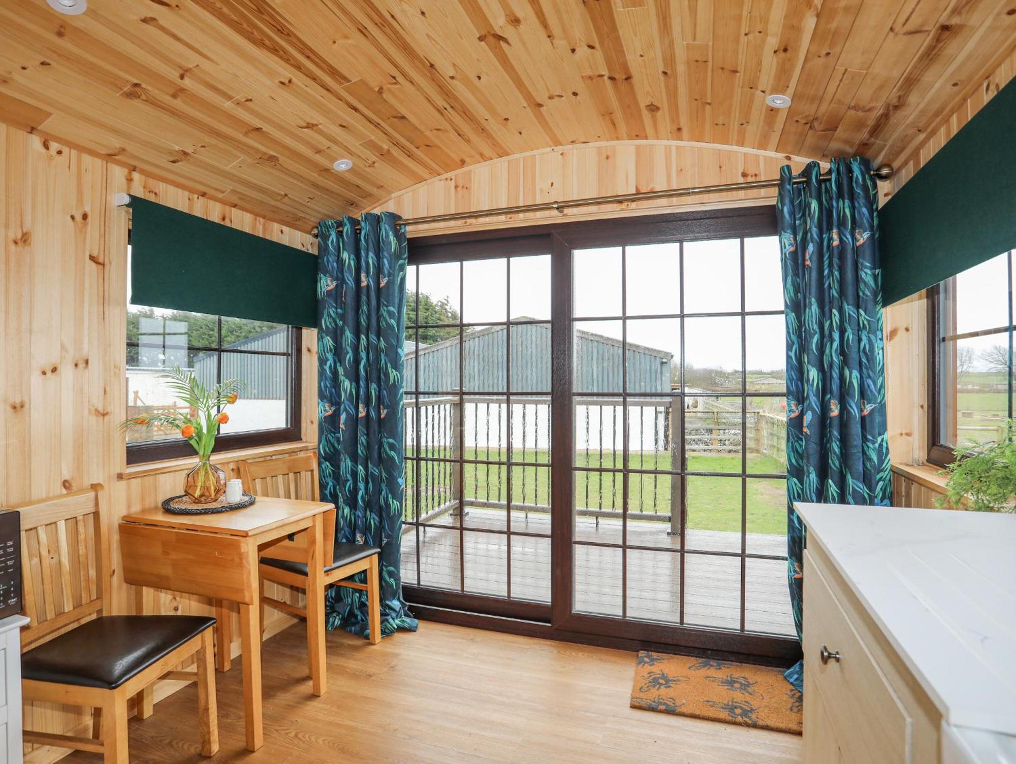 Tal Sarn Shepherd Hut Llanfairpwllgwyngyll Exterior photo